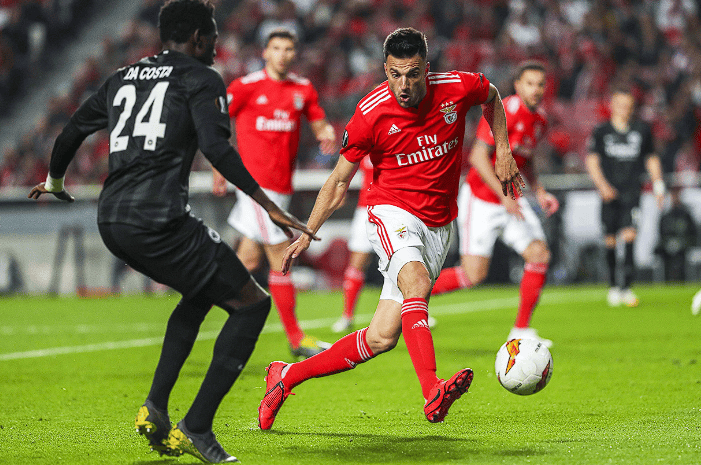 今晨欧冠焦点战；芝加哥公牛回应争议；管理层满意；阵容厚度经受考验的简单介绍